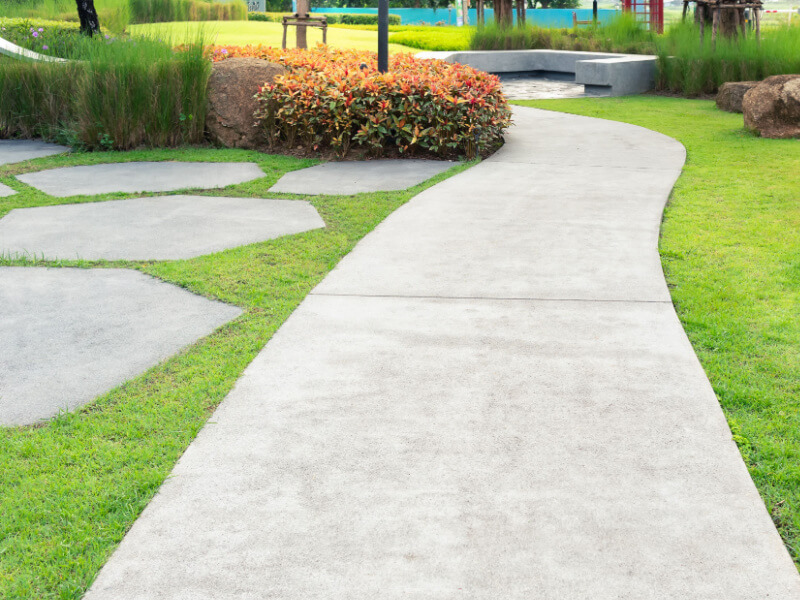 کف &zwnj;سازی محوطه با بتن